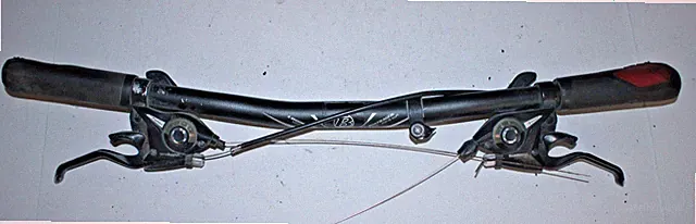 Bontrager Lowrider MTB Handlebar 25.4mm 62cm 9° Bend ST-EF51R/L Trigger Shifters