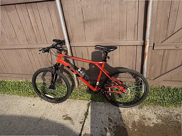 GT Aggressor Pro Mountain Bike 27.5. 5'6-6'1 Size XL