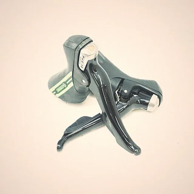 Shimano 105 ST-5800 2x11s L+R shifters sti levers