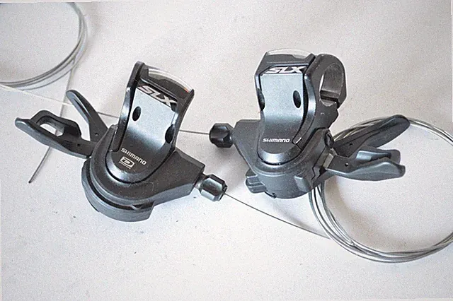 SHIMANO SLX 10 x 2 / 3 SPEED BICYCLE RAPIDFIRE WINDOW SHIFTER PODS SL-M670
