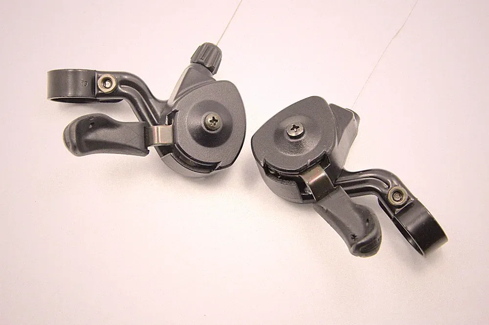 Shimano ST-CT20 Bike Bicycle 3 X 5 6 Speed Shifters Tigger Thumb Shifter